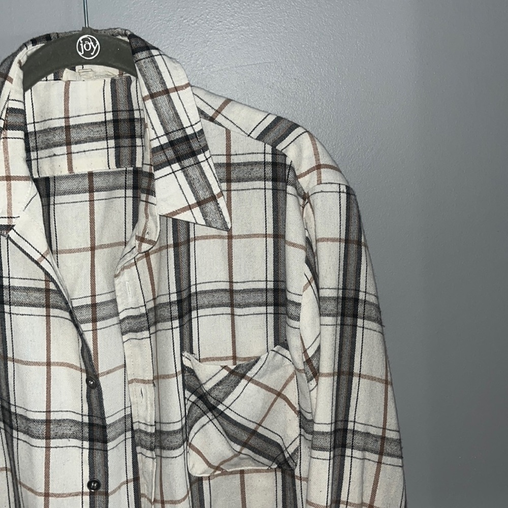 SUPER CUTE OVERSIZED FLANNEL